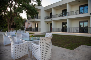 Apartments E&S
